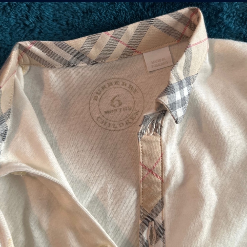 Burberry Infant Set - Picture 2 of 4